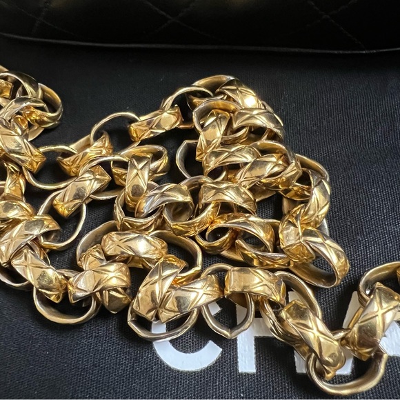 Authentic*RARE 1994 Chanel Camera Bag with Bijoux chain - Picture 7 of 17